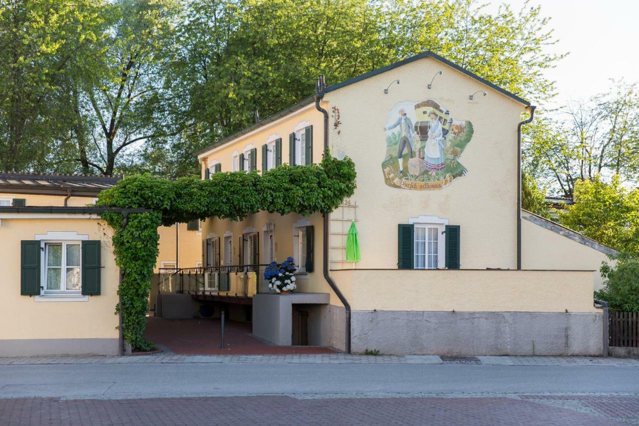 Chalet Zum Kurfuerst Oberschleissheim Exterior photo